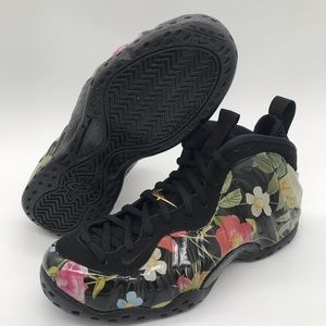 Nike Women’s Air Foamposite Pro Floral